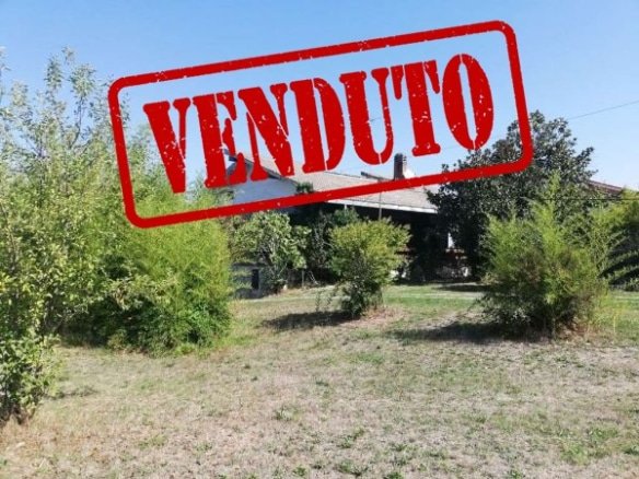 MAZZANO ROMANO VIA ROMANA Prestigiosa unifamiliare 240mq con 1ha di terreno  240.000 Euro