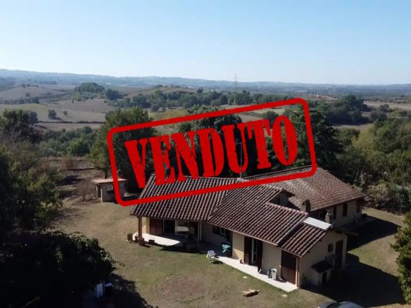 MAZZANO ROMANO MONTEGELATO  Villa 200mq di superficie unico livello con 7Ha di terreno  390.000 Euro